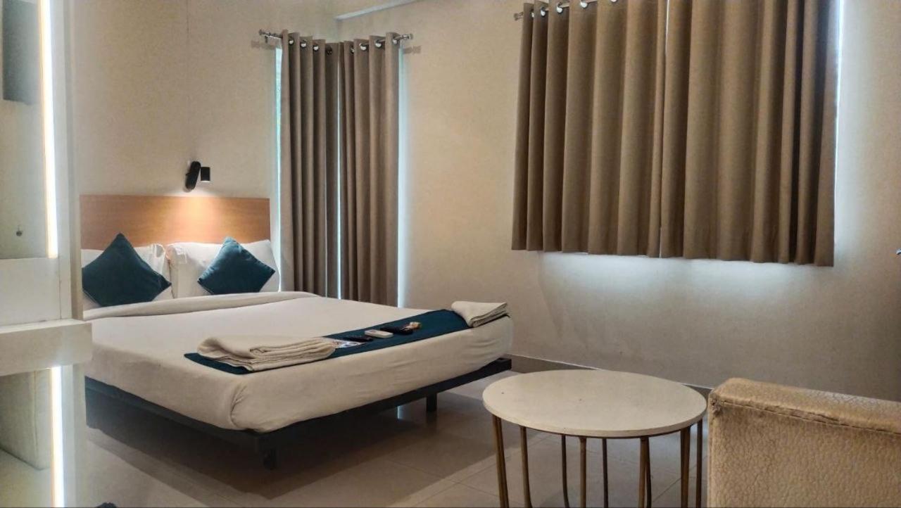Hotel Mayfair Tower Calcutta Extérieur photo