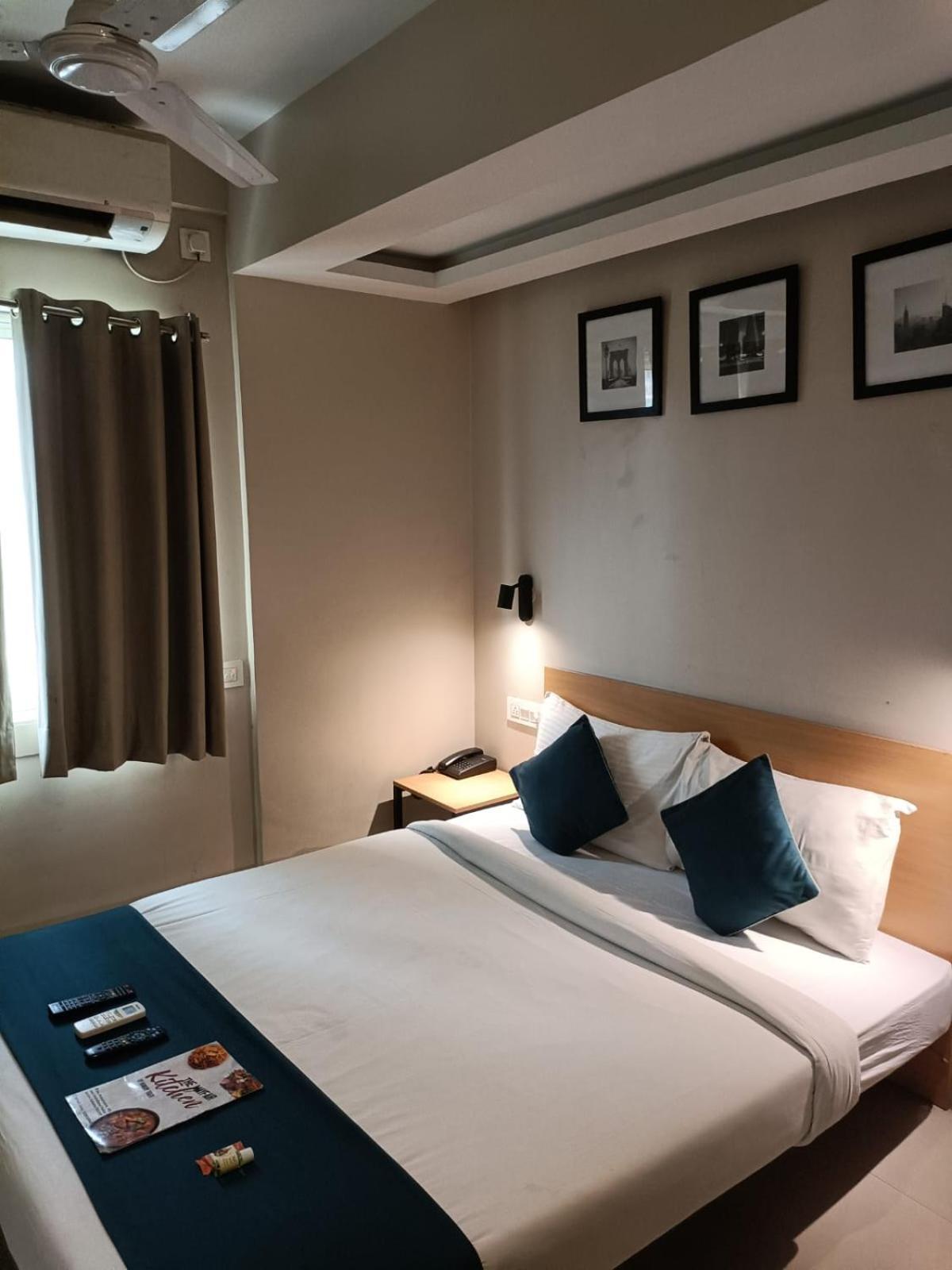 Hotel Mayfair Tower Calcutta Extérieur photo